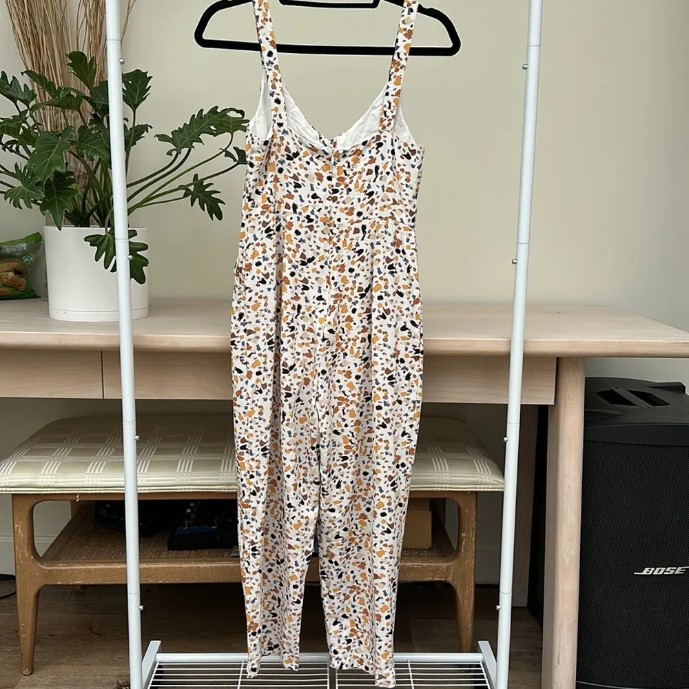 LUSH Sleeveless Printed Jumpsuit with Hidden Back Zipper Closure - Picture 4 of 6